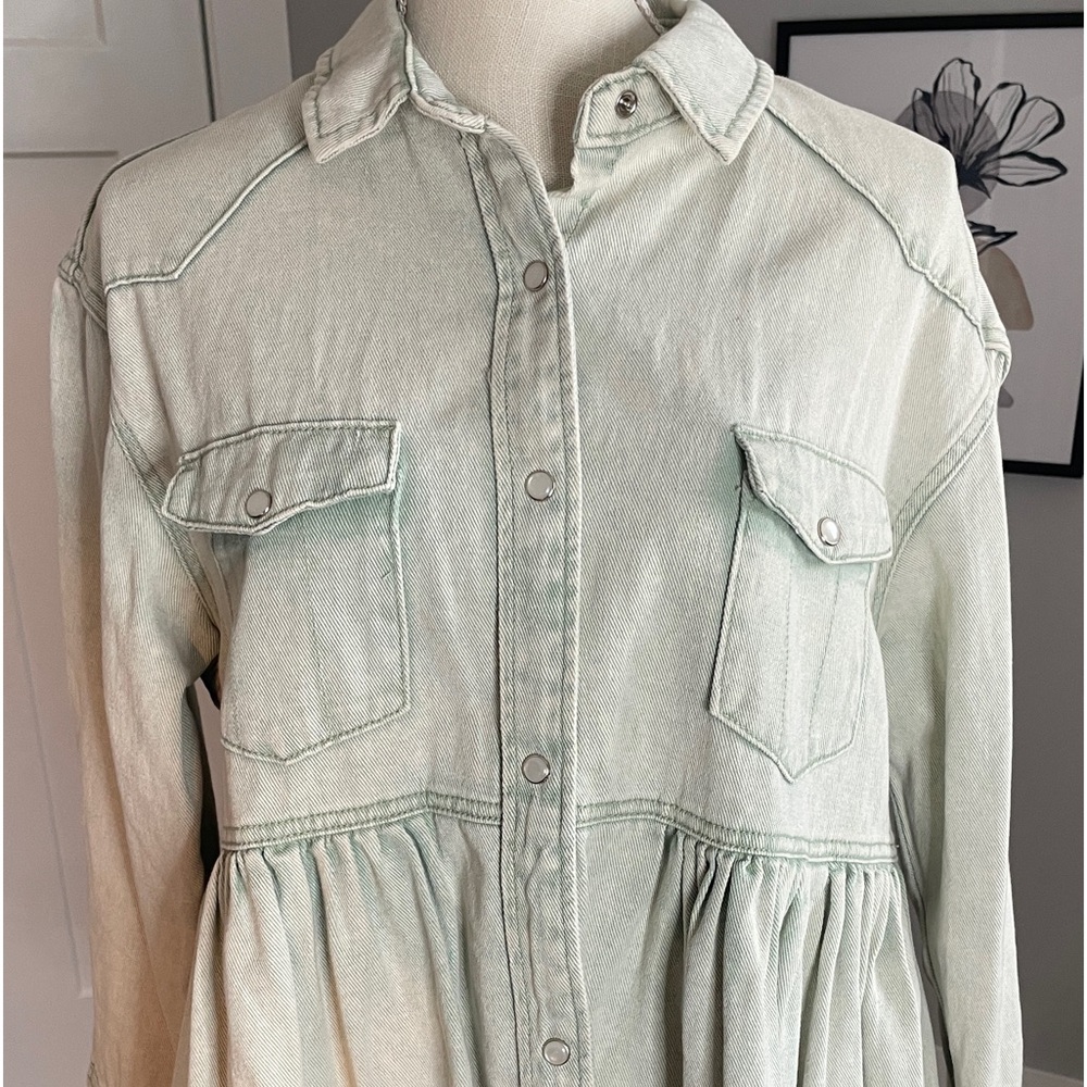 Dress Up Green Jean Button-Up Shirt - Size M | Fitted Waist with Flare